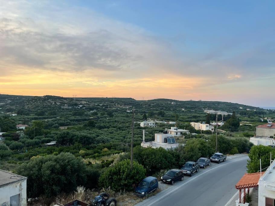 μοντέρνο μόλις 3 χιλ. απο τη σητεια Apartment *