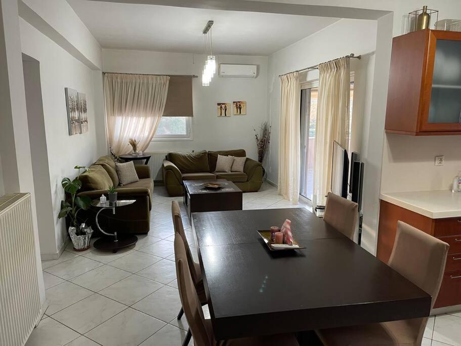 μοντέρνο μόλις 3 χιλ. απο τη σητεια Apartmán